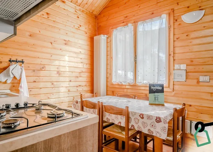 Hotiday Aparthotel 3*